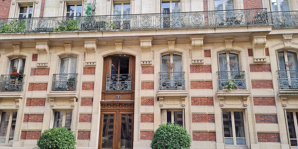 Notre Cabinet est implanté à Paris depuis plus de 25 ans
